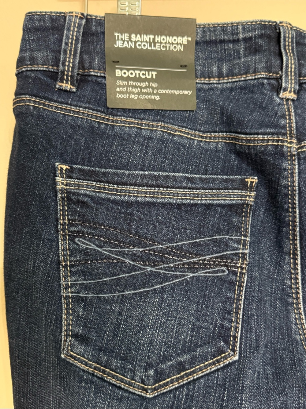 NWT White House Black Market - The Saint Honoré Bootcut Jeans - Dark Wash - Size